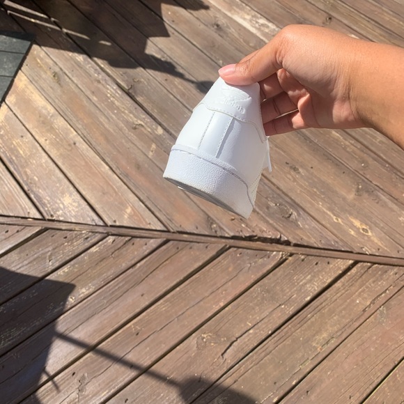 Adidas Superstars all white - Picture 2 of 5